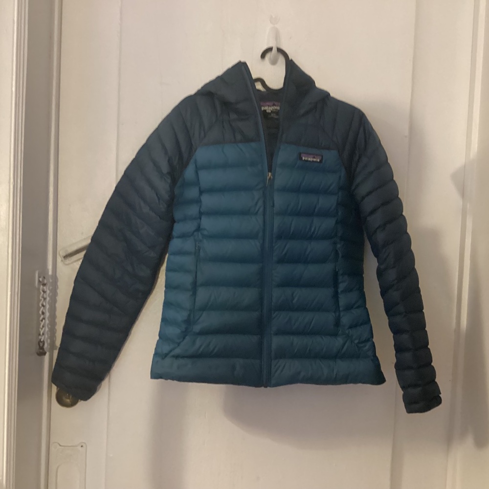 Patagonia down sweater jacket - womens small - blue - hood